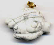 Tiergravuranhänger, Howlith, weiß 1,5 x 1,5 cm [Bild]